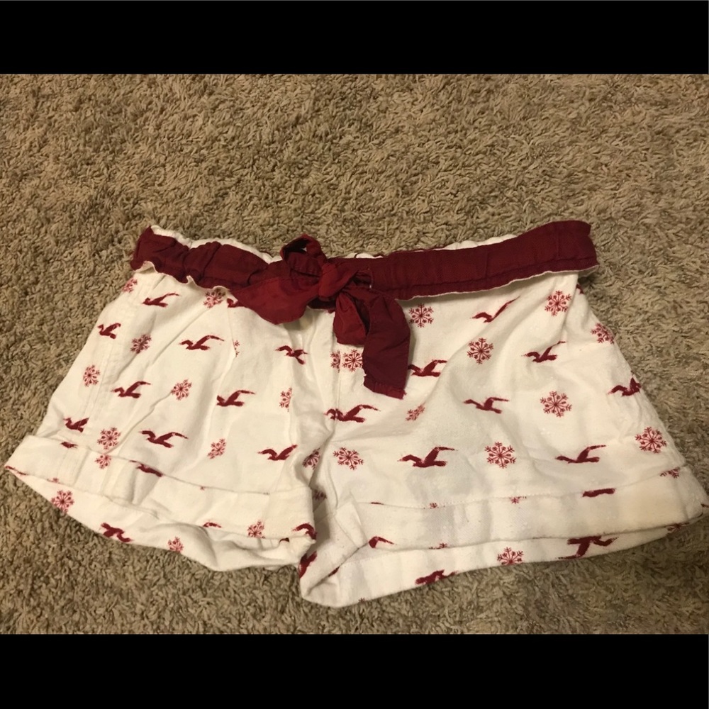 Hollister flannel sleep shorts - cream & burgundy